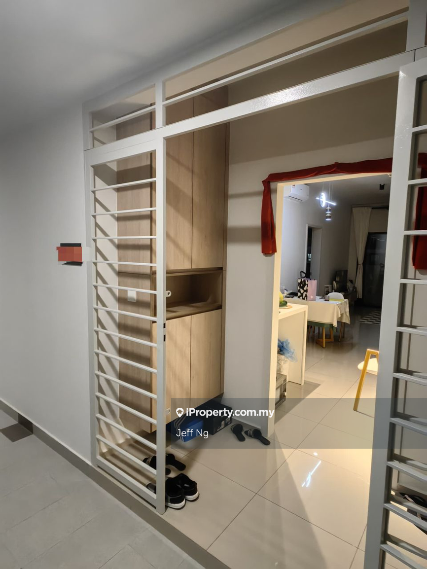 Actual unit included Wi-Fi and coway
