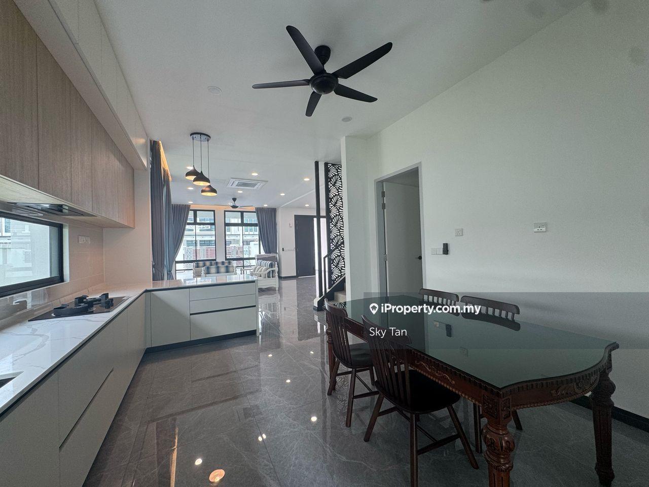 Alocasia Setia Tropika 2 Storey Semi D 40x90 Furnished