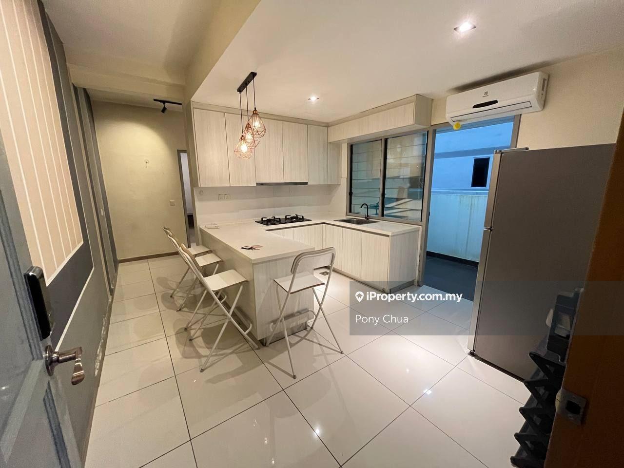 1 Tebrau Residence at town