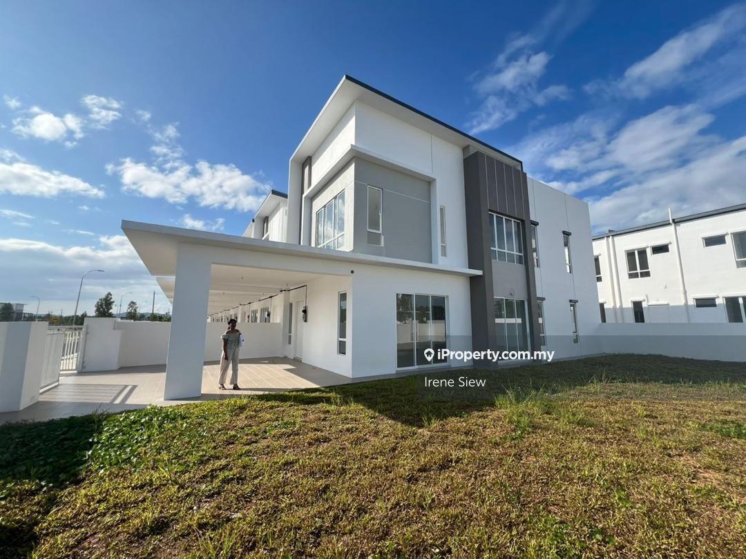 Facing Playground Huge Corner Bayu Sutera Brand New 2 storey superlink