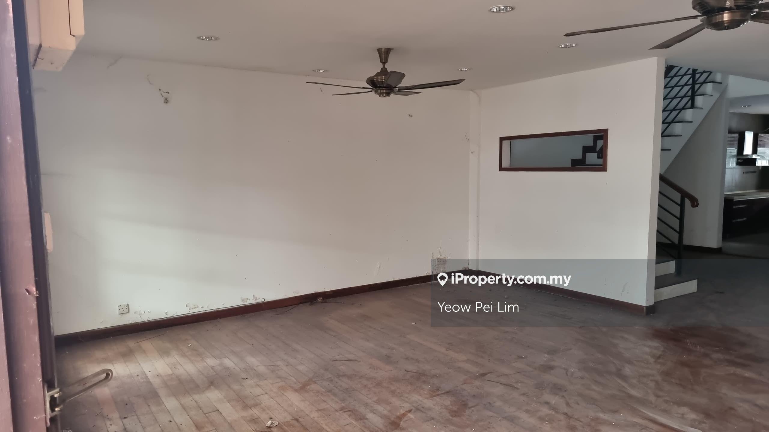 Bangsar walking distance to Bangsar Village and Commercial area