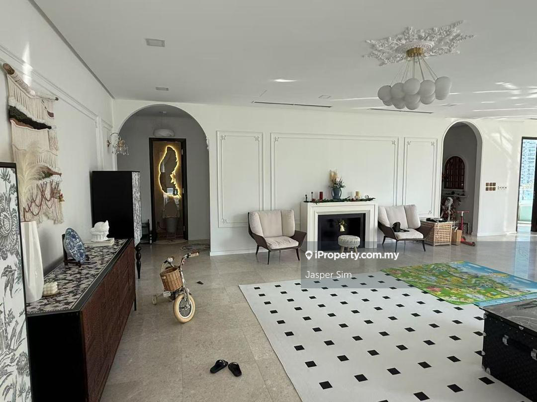 Luxury Unit with Fully Furnished
