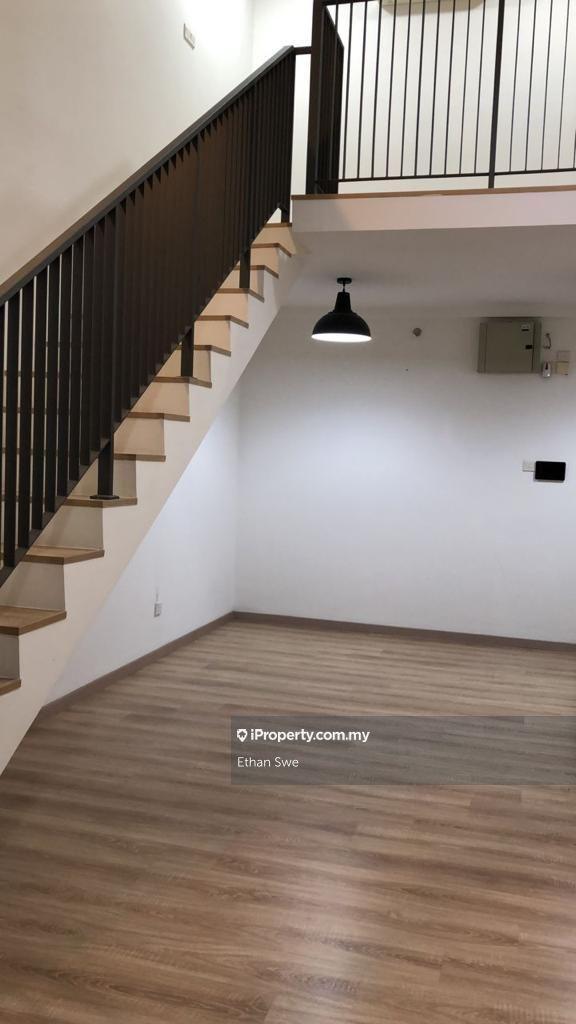 662sf. Soho Duplex. Strategic Location Kota Damansara Next to uptown.