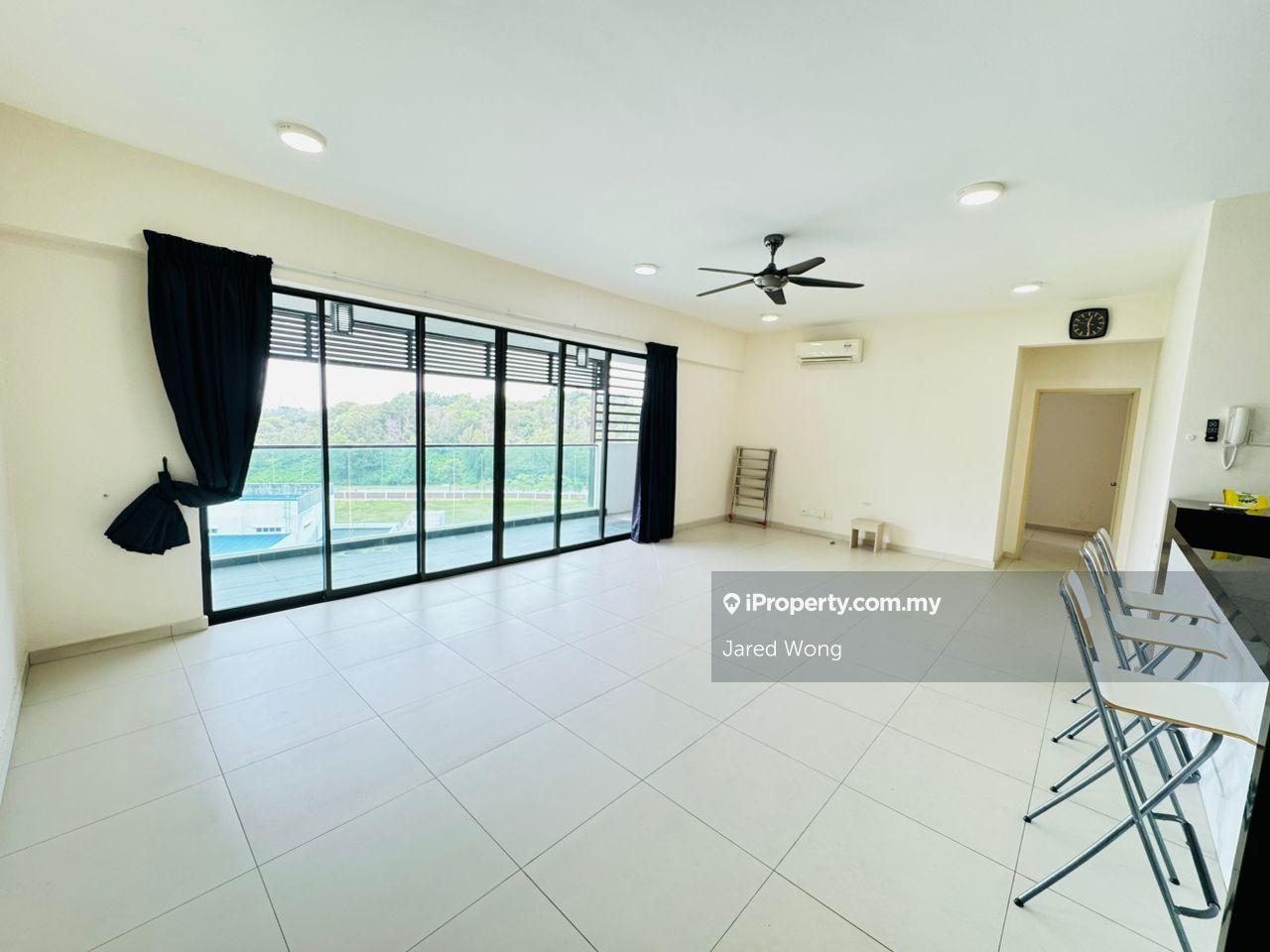 Exclusive Low Density Spacious Unit w Facilities and 2 Carparks Sale!!