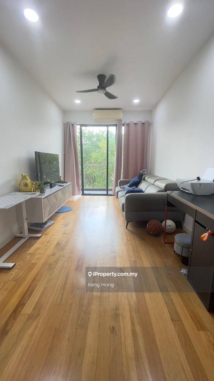 Emporis Kota Damansara, 929sf 2 Carparks Greens View Fully Renovated