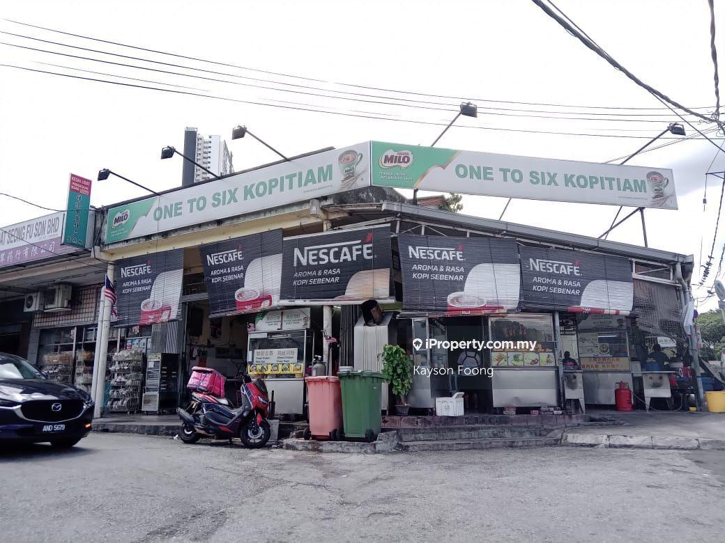 For Rent @ Oug corner lot