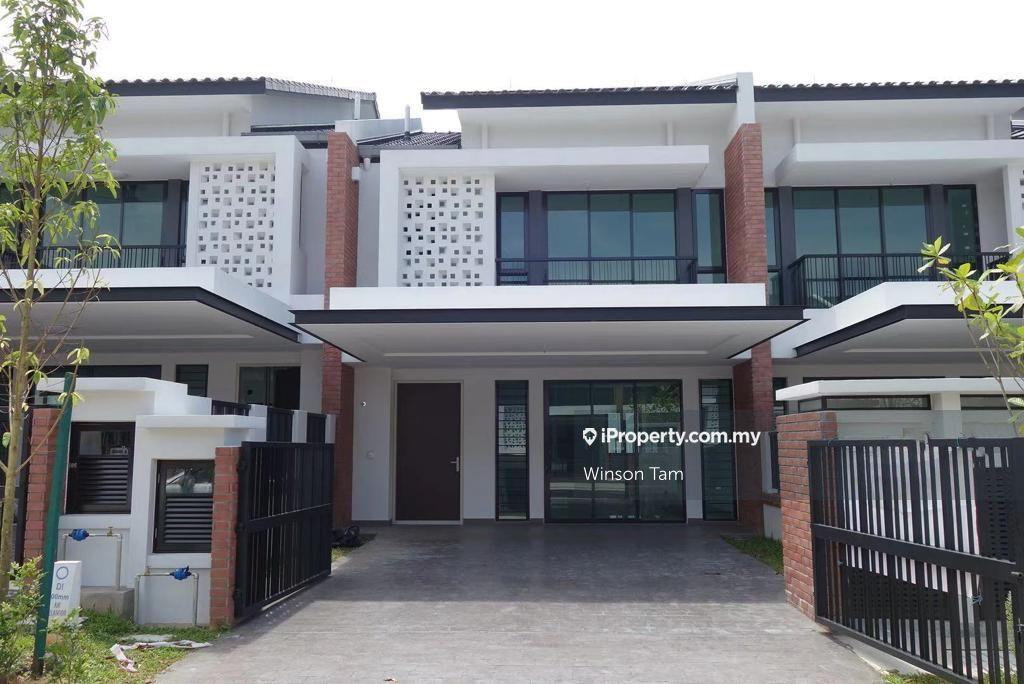 Terrace house for Sale