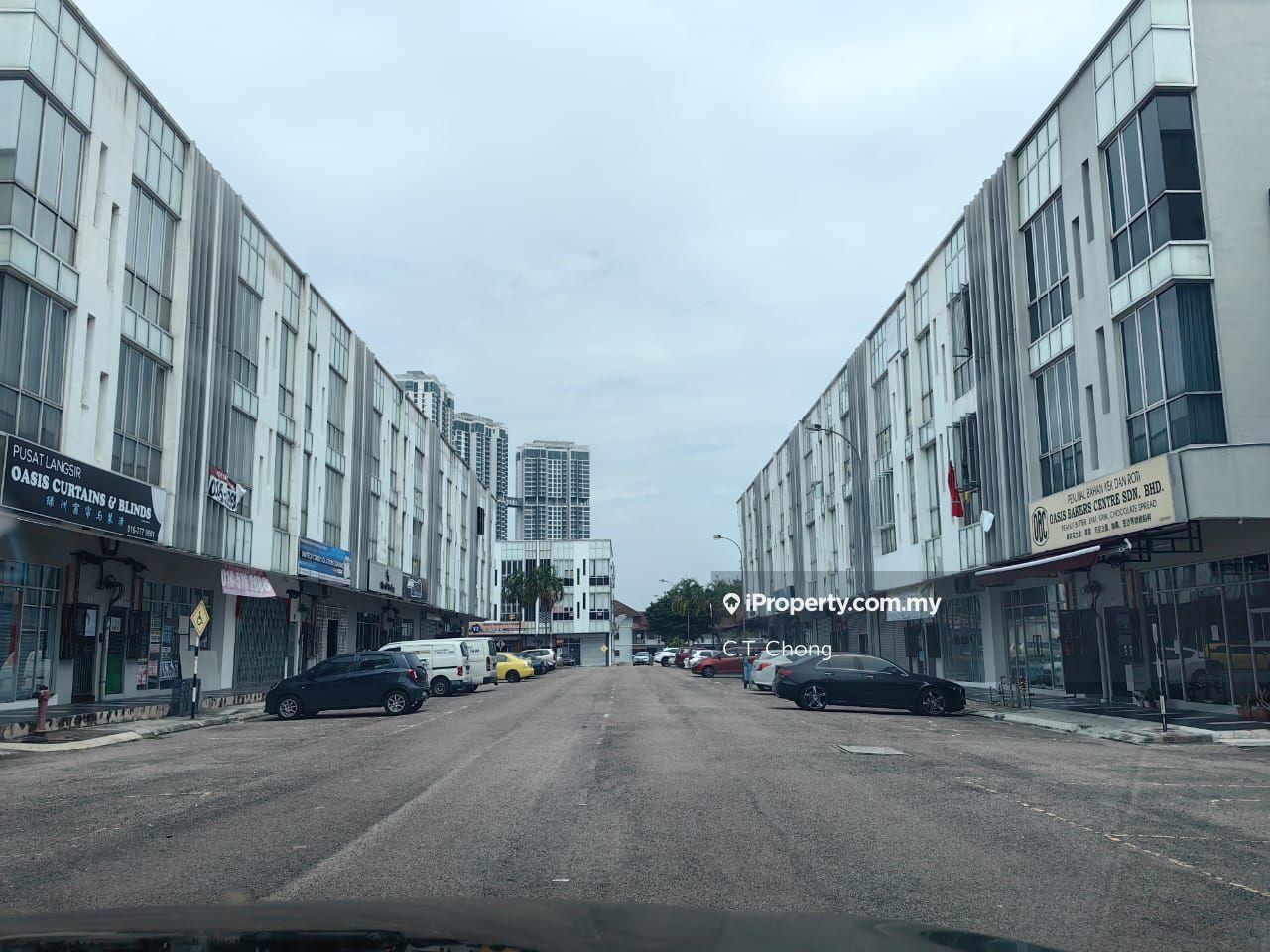 3 Storey Shoplot Oasis 2 Tropicana Danga Cove for Sale