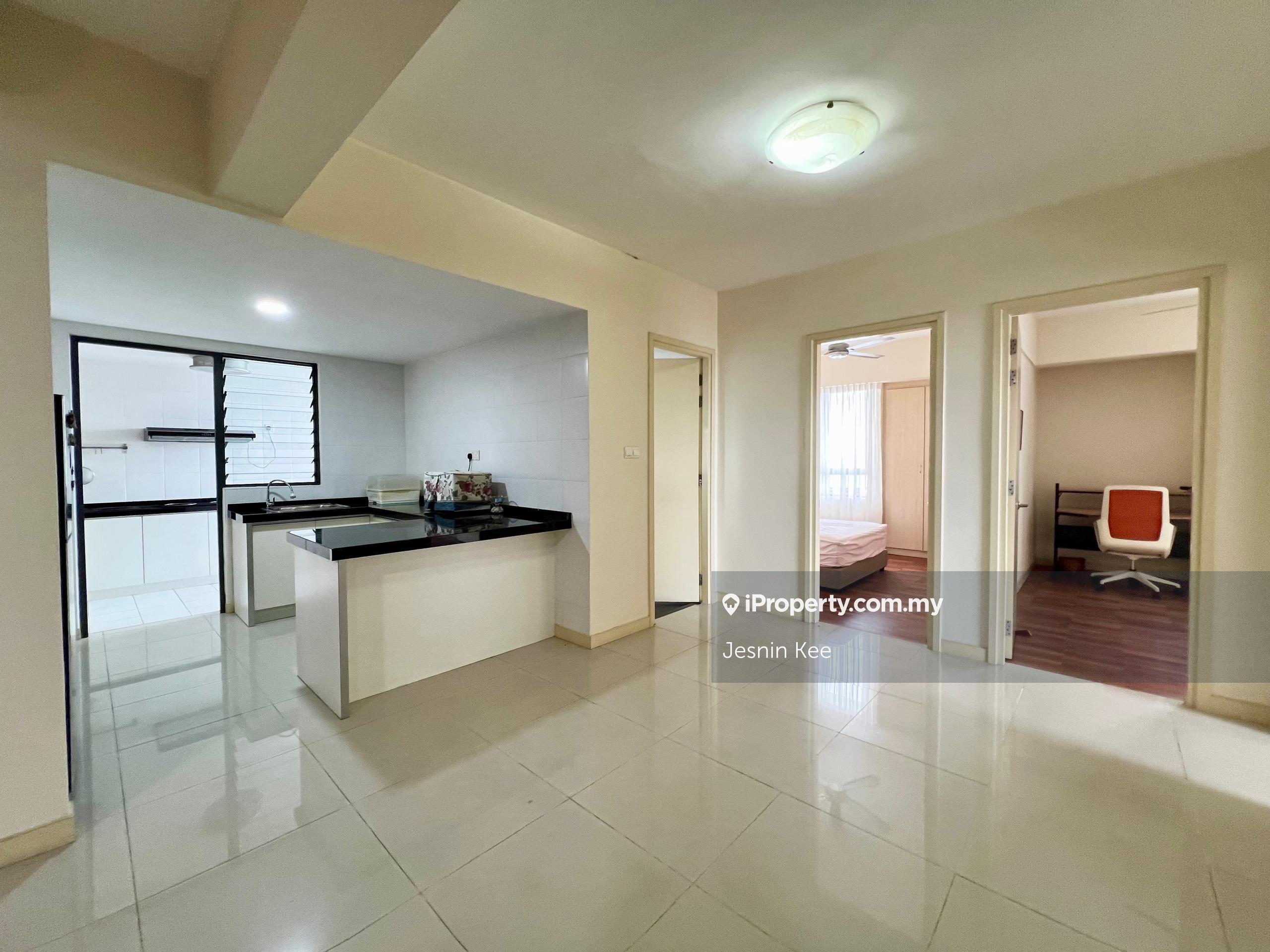 A Must View Best Layout 1583sf Corner Unit For Sale