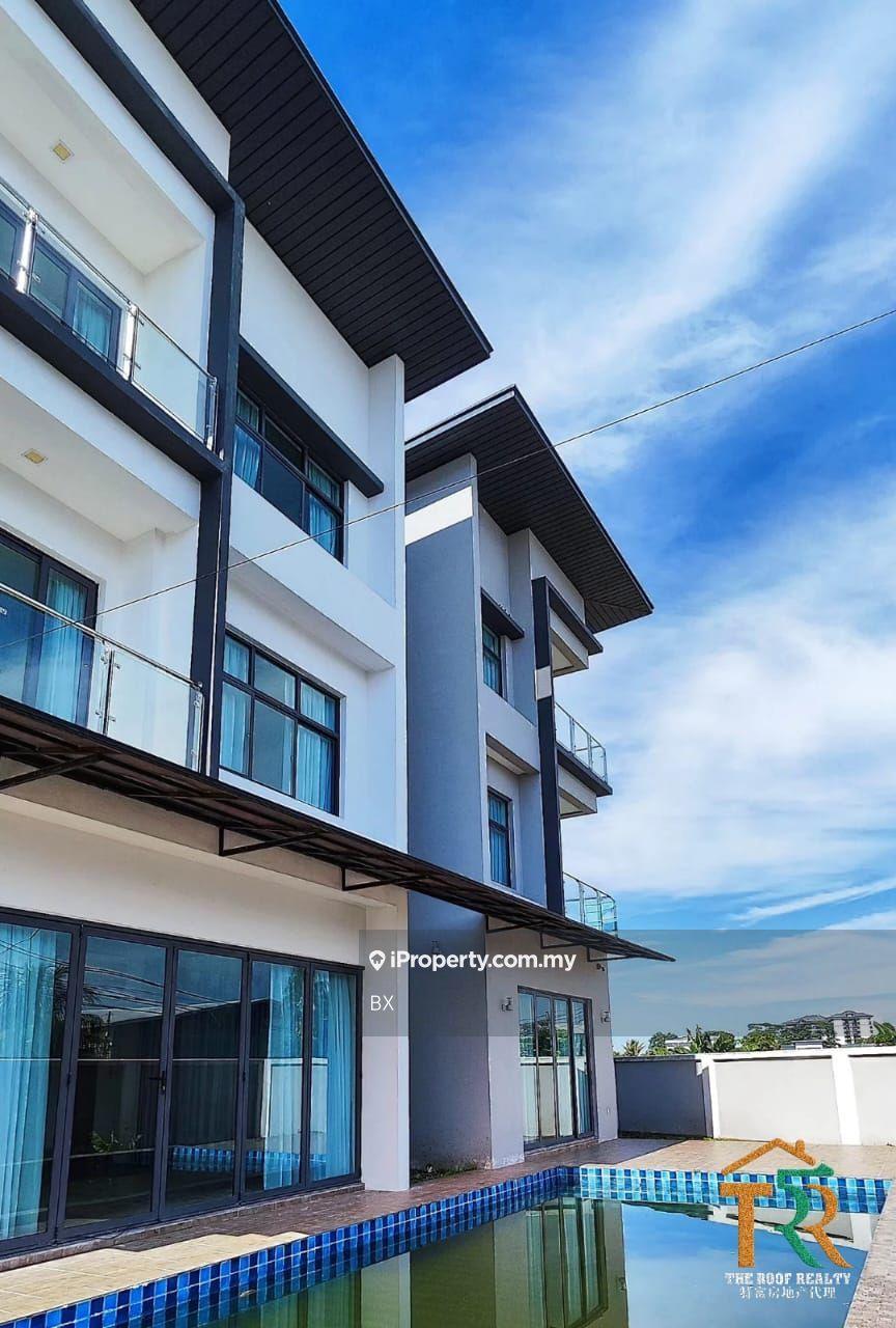 3 Storey Modern Detached House with Private Pool & Lift