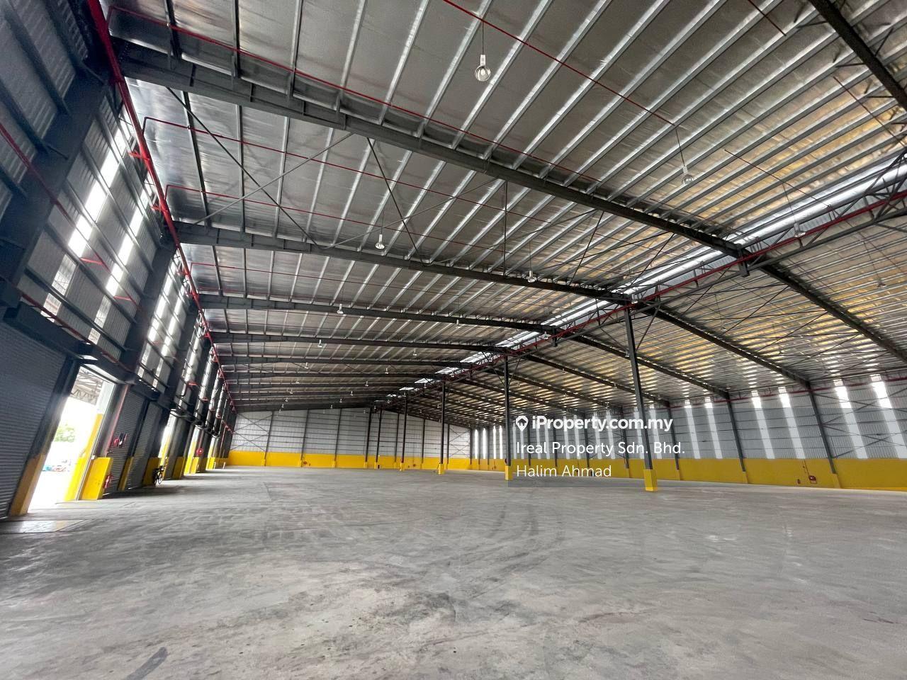 Big build up 100395 sqft ceiling 50ft light medium industry