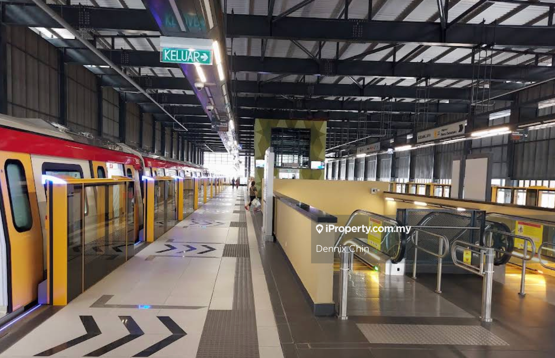 Apartment Taman Serdang Raya beside 100 meter MRT station Furnished 