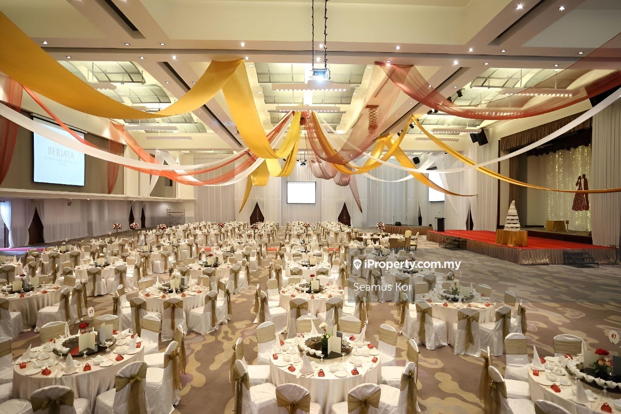 Well-operating Hotel with High Profit & Strong Reviews