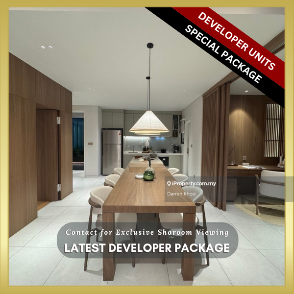Freehold Residence with Doorstep to Mall and MRT station