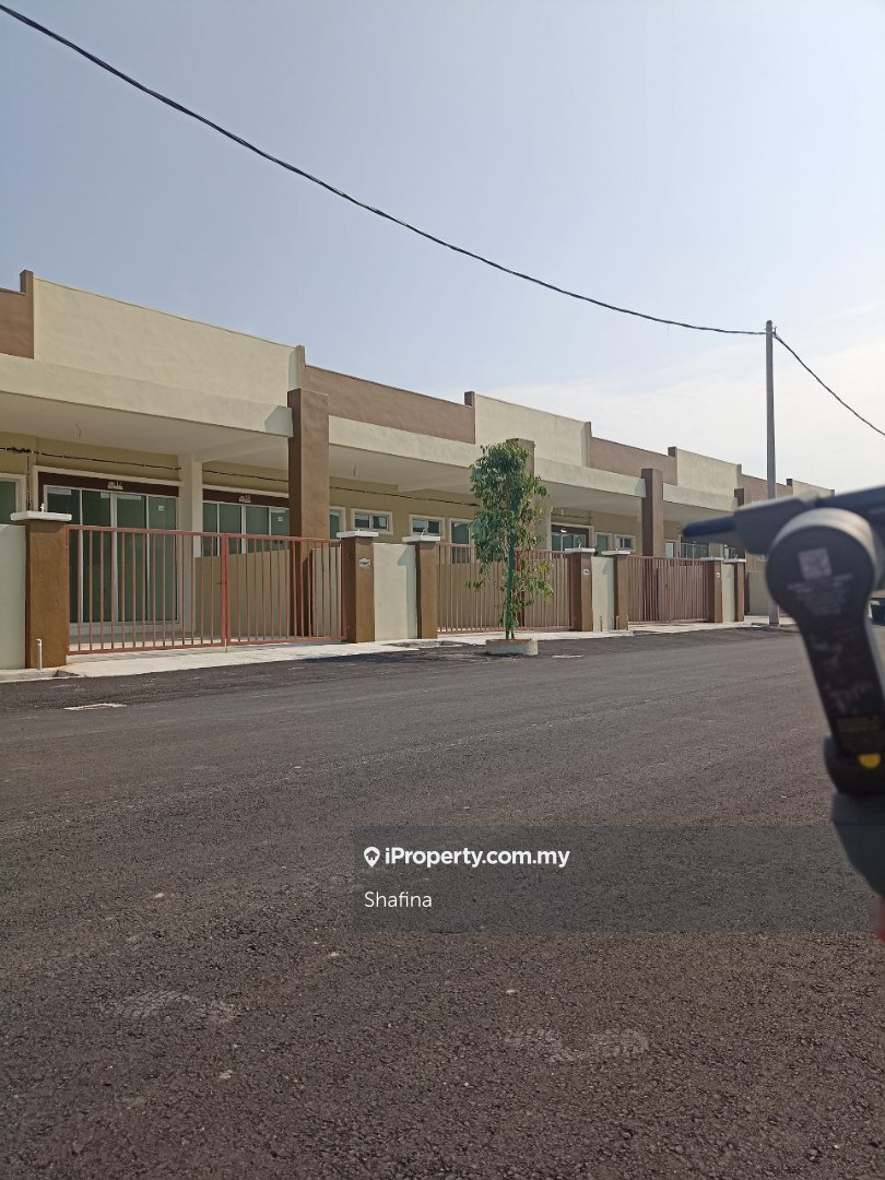 Terrace house for Sale