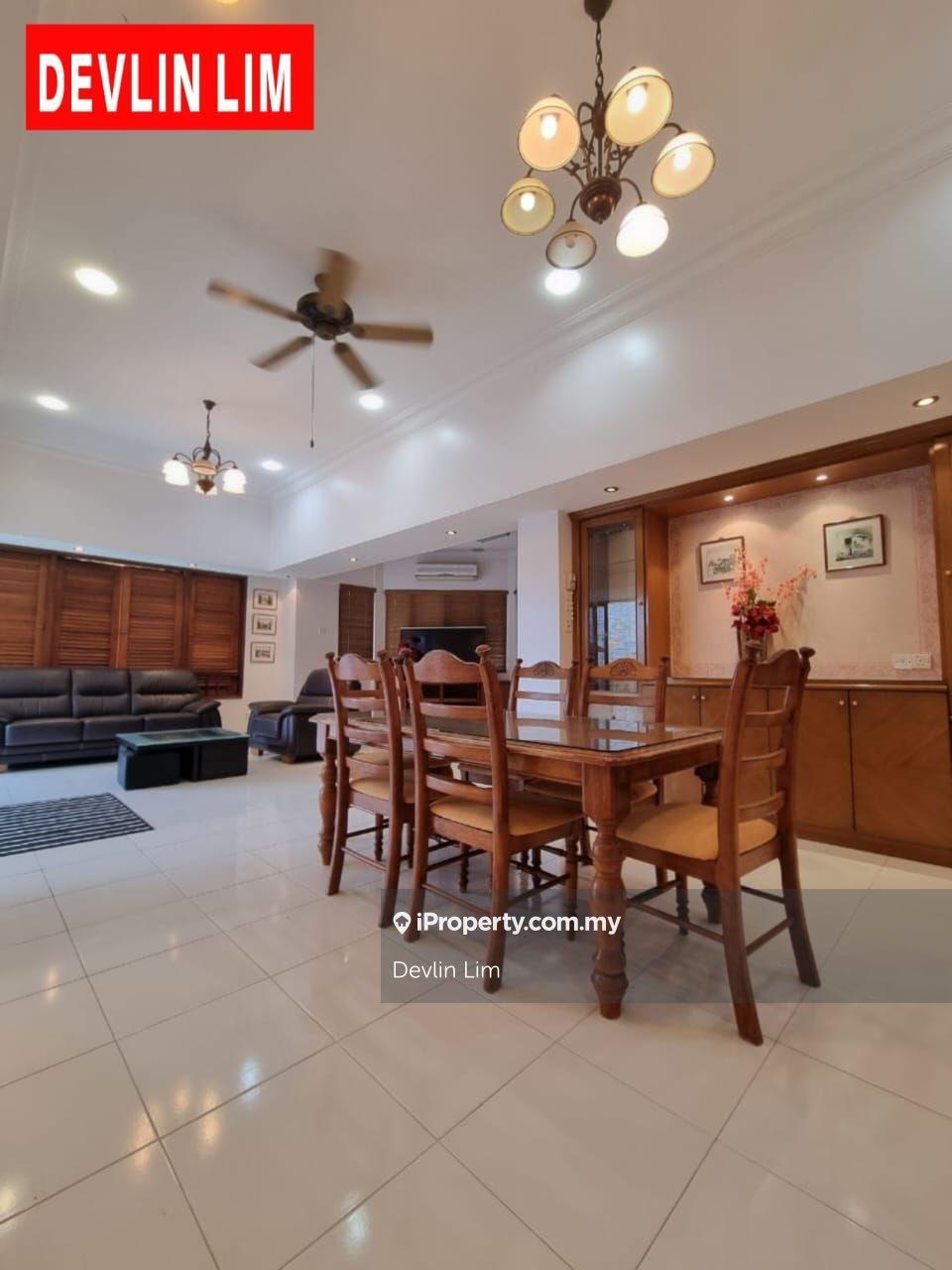Rare Penthouse Unit ! Spacious Outdoor Terrace ; Convenient Location