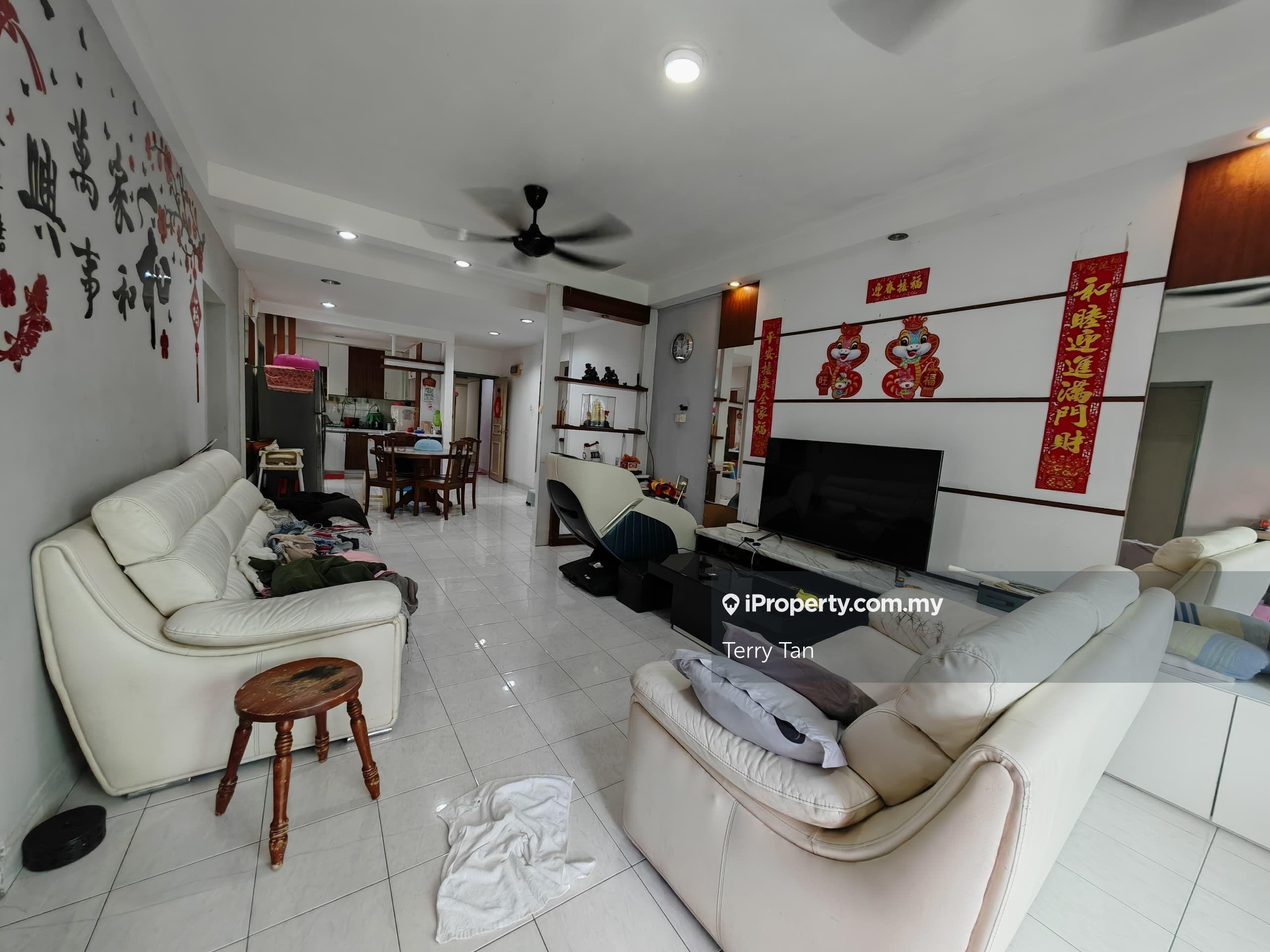 Bistari Impian Apartment @ Larkin / 3 Bedrooms / Fully Renovated