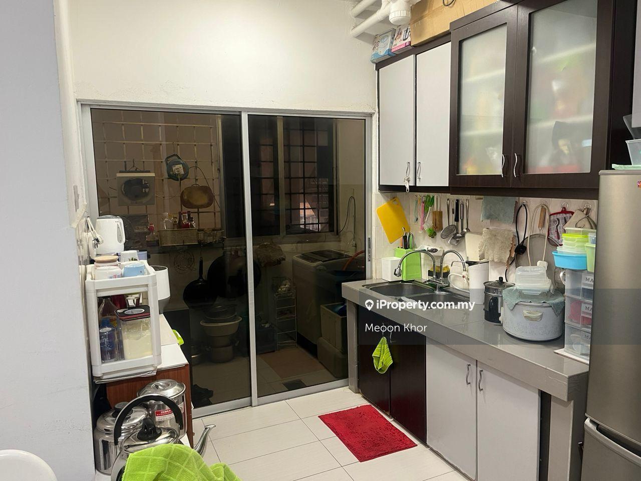 Cheapest unit ,Renovated unit, good condition ,Well maintained