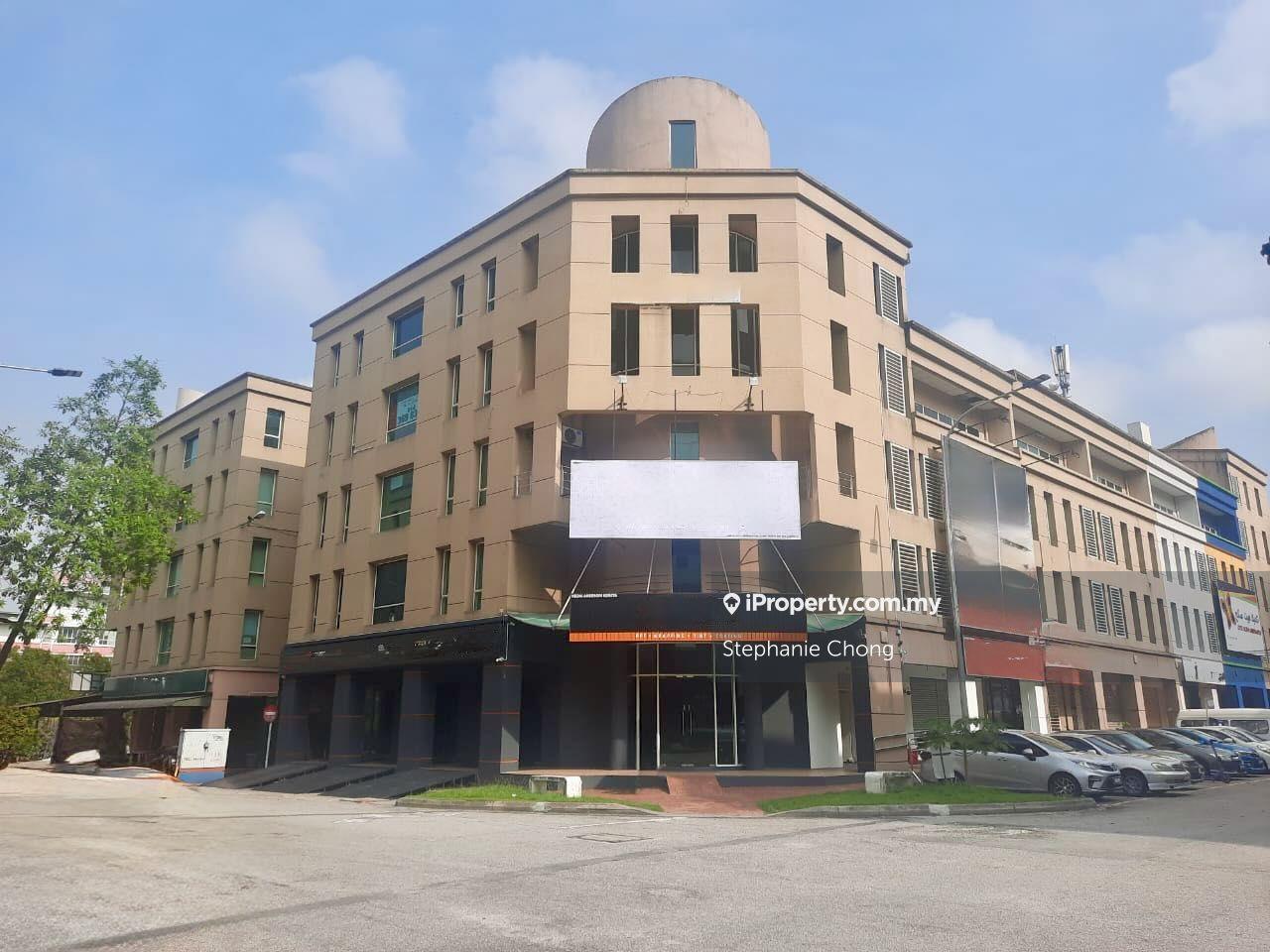 For Rent: Office 2,176 sf Corner Lot Kota Damansara