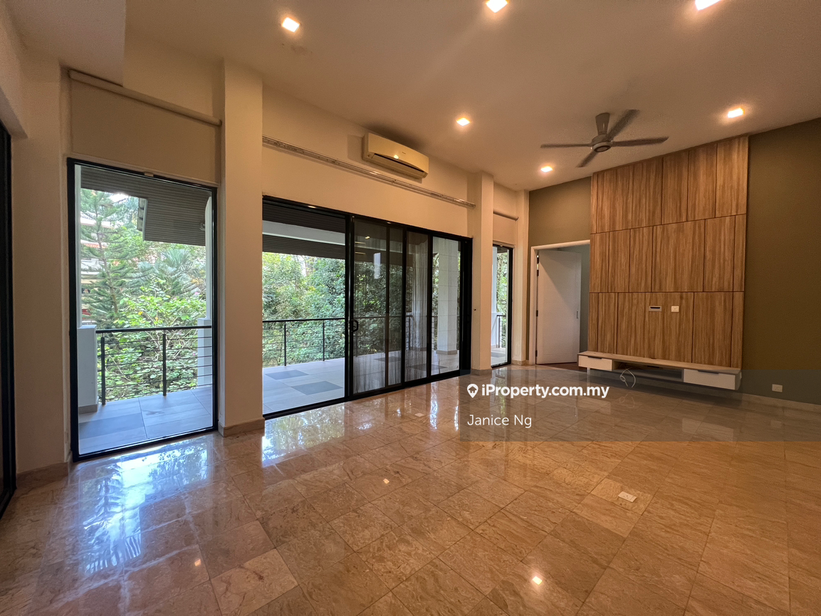 Sierramas bungalow facing gully for sale