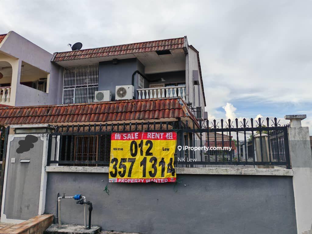 Freehold Taman Bukit Serdang sec.5 End lot, 30'x75',6r3b,Red Roof top