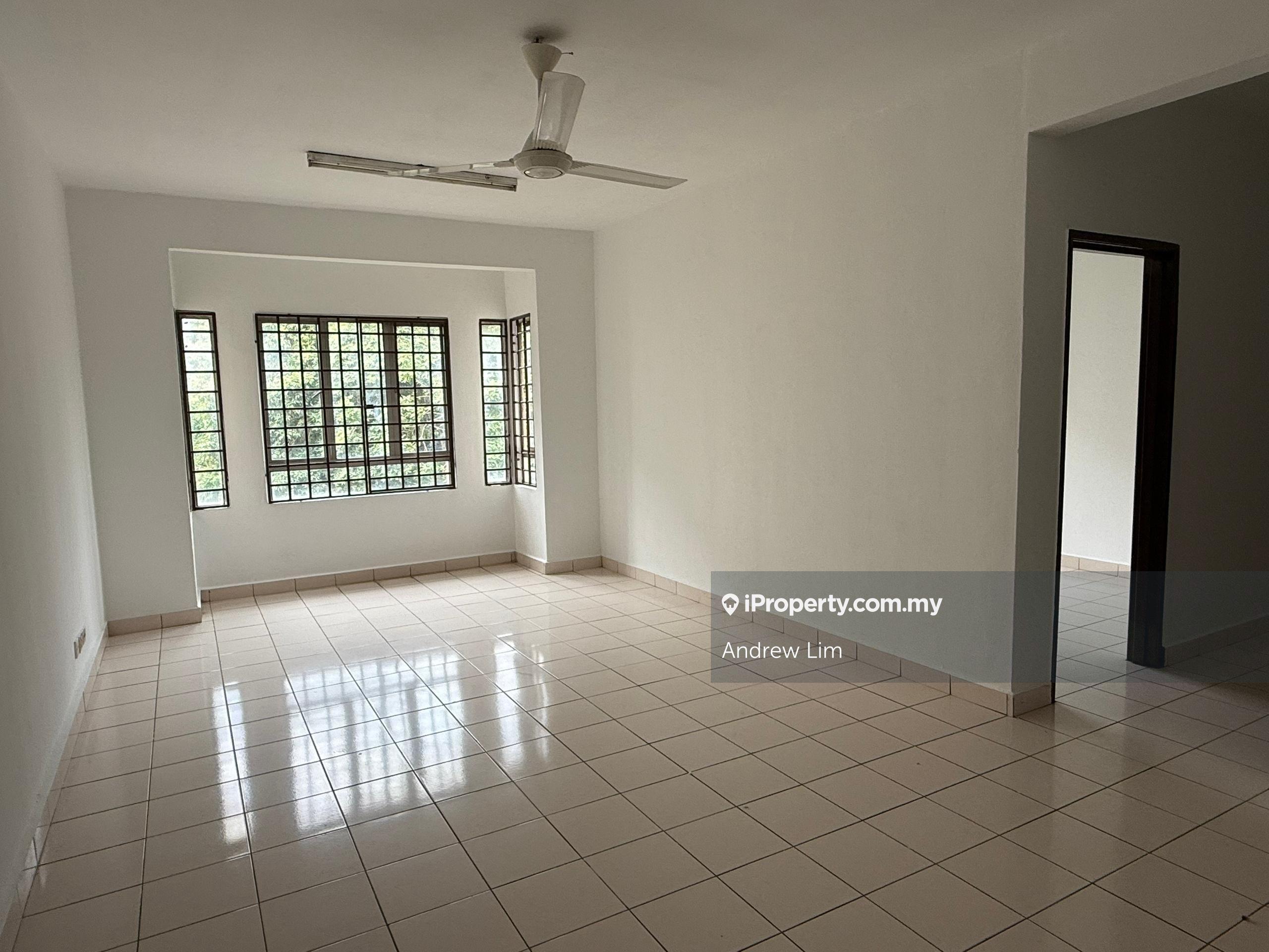 Freehold Tropika Apartment