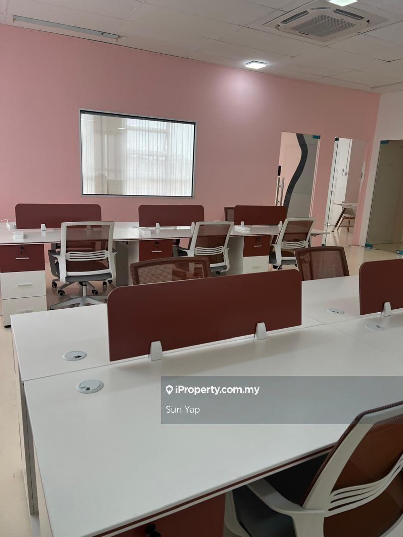 Fully Furnished Office @ Taman Putra Prima Puchong for Rent