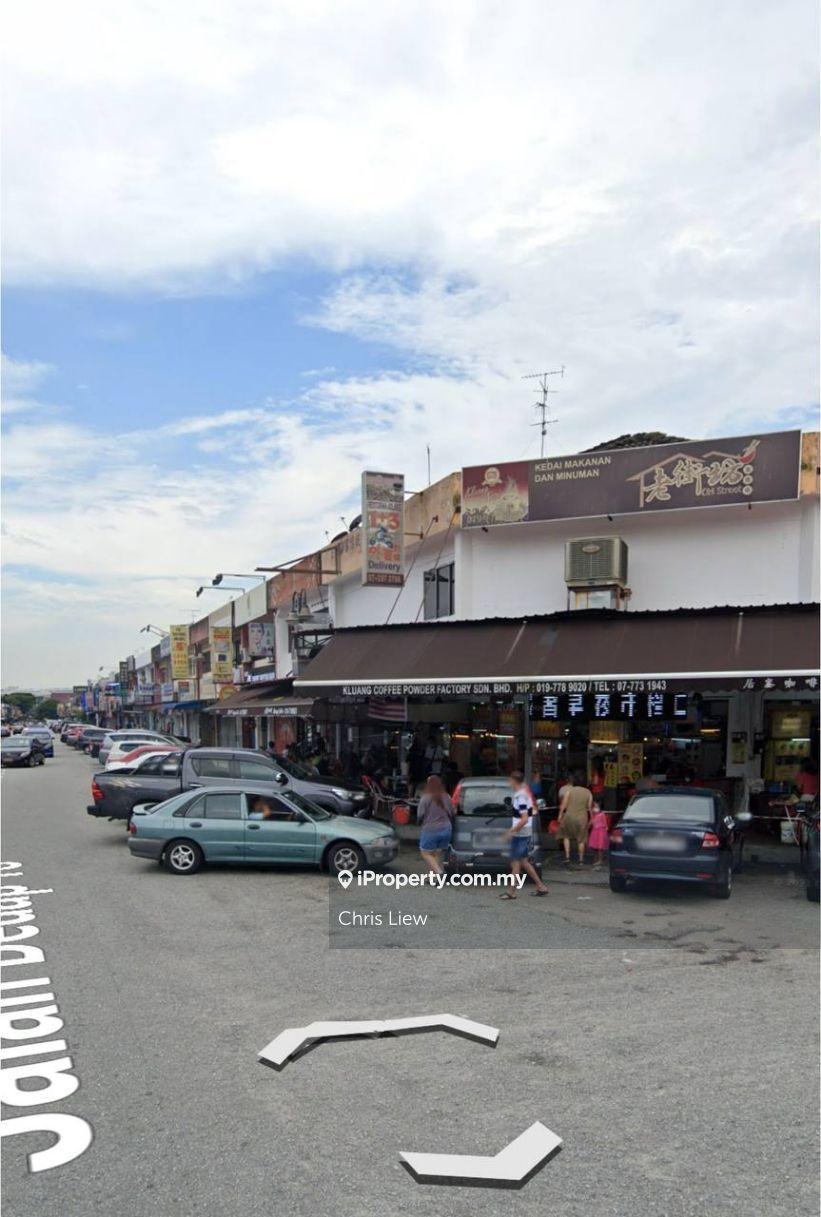 Jalan Dedap Johor Jaya double storey shop high exposure, good location
