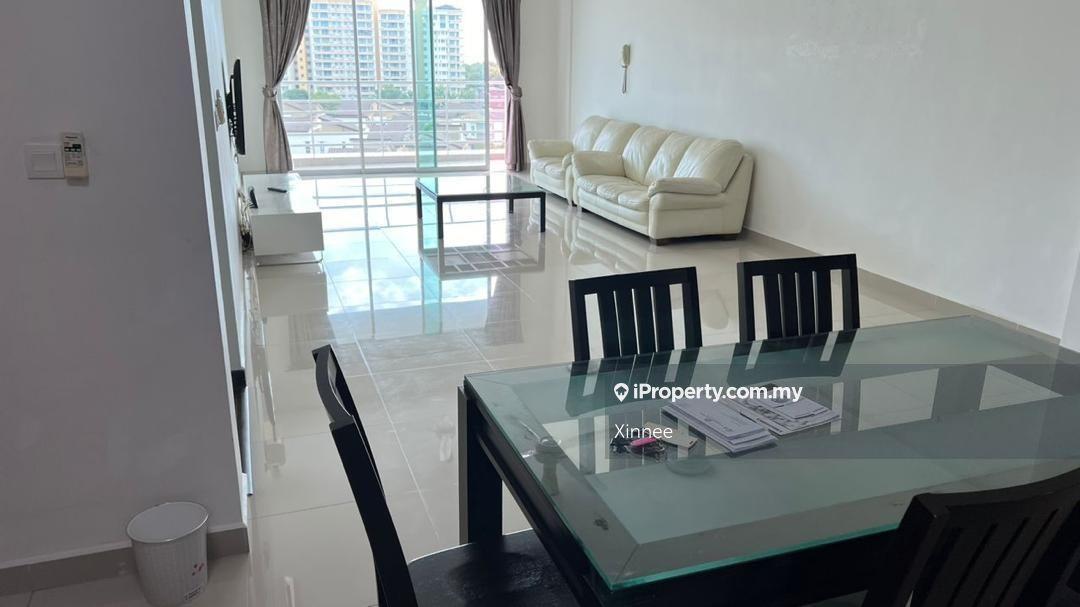 Best Unit Baystar Condo 1800sf Partially Furnished 2 Car Park