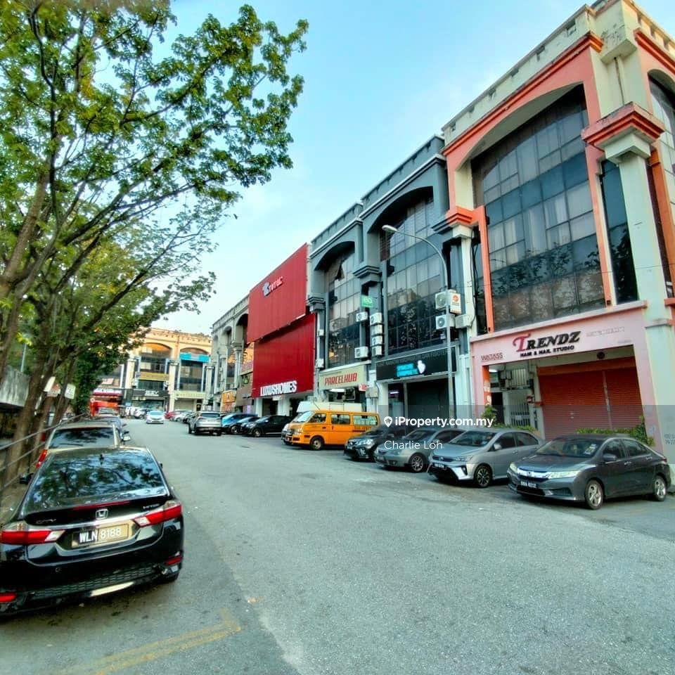 Puchong Jaya shop for sale , Below Bank Value 12.5%