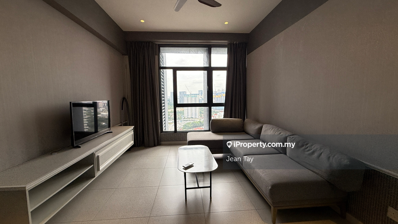 Millerz Airbnb Hot Zone close to Mid Valley