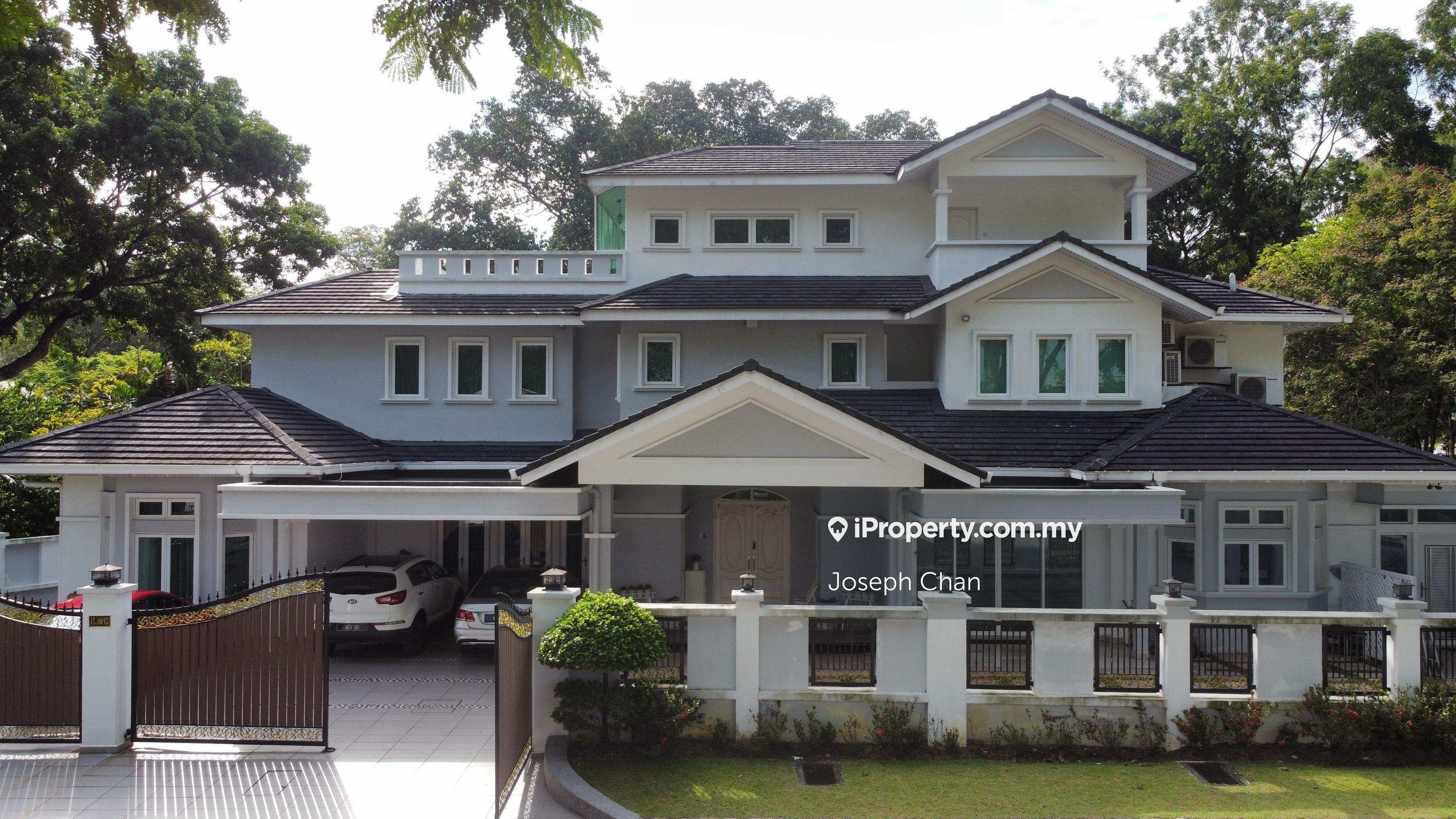 Bungalow at Section 10 Shah Alam For Sale Exclusive neighbourhood.
