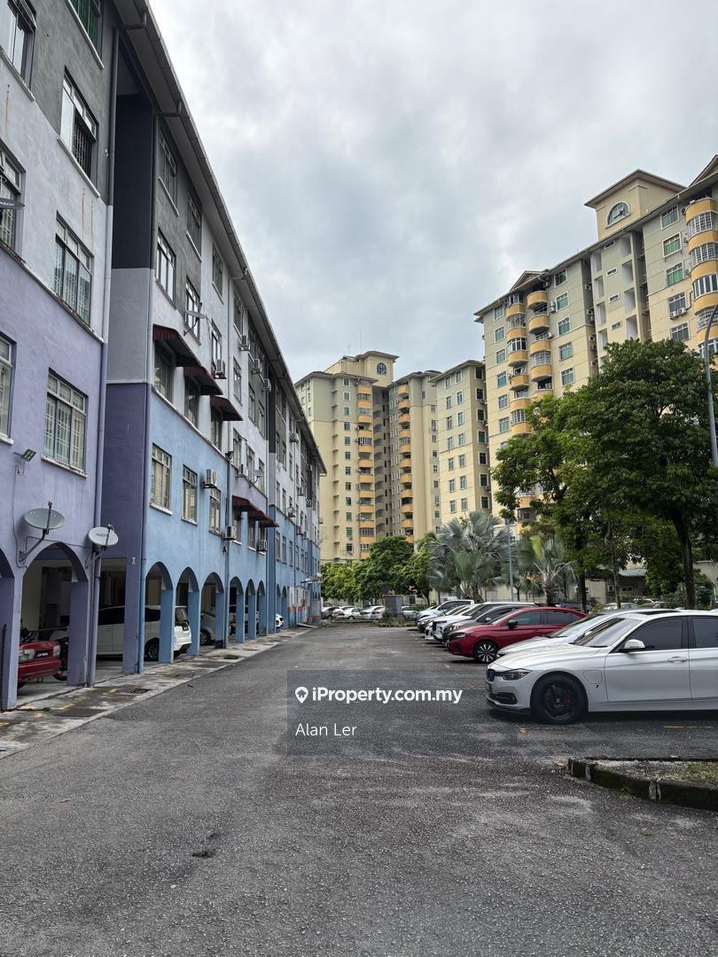 Bayu Puteri Apartment For Sale