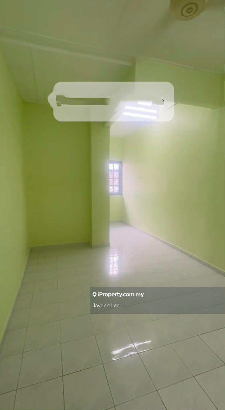 Fully Extended 2 Sty Jalan Nuri Bandar Puchong Jaya 20x75sf