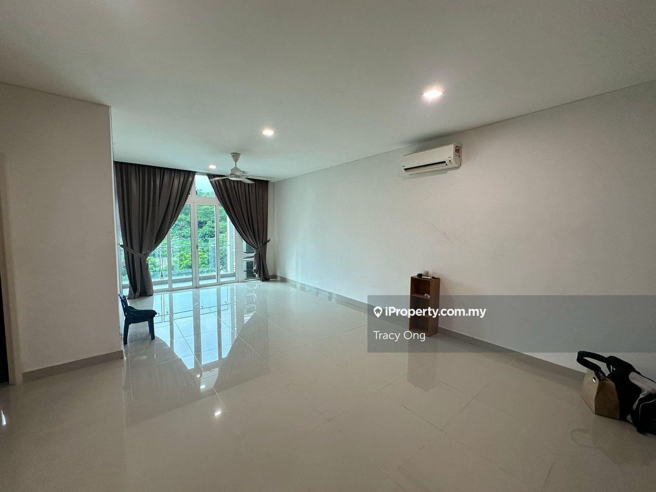 One medini, 1019sqft, 2b2b, partial furnished, bv450k, for sale
