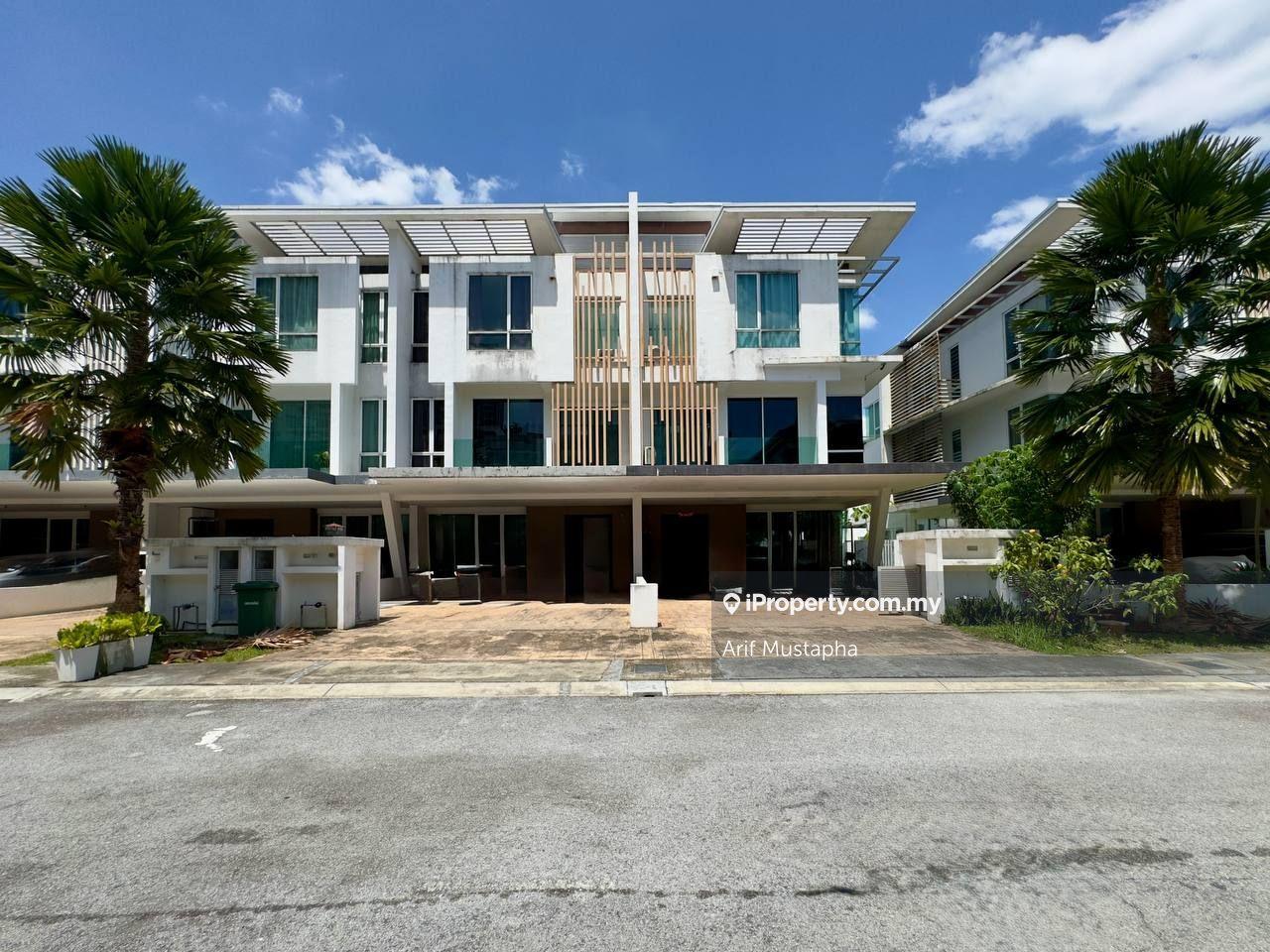 Fully Furnished Well Maintained 3 Storey Cyberjaya For Sale!