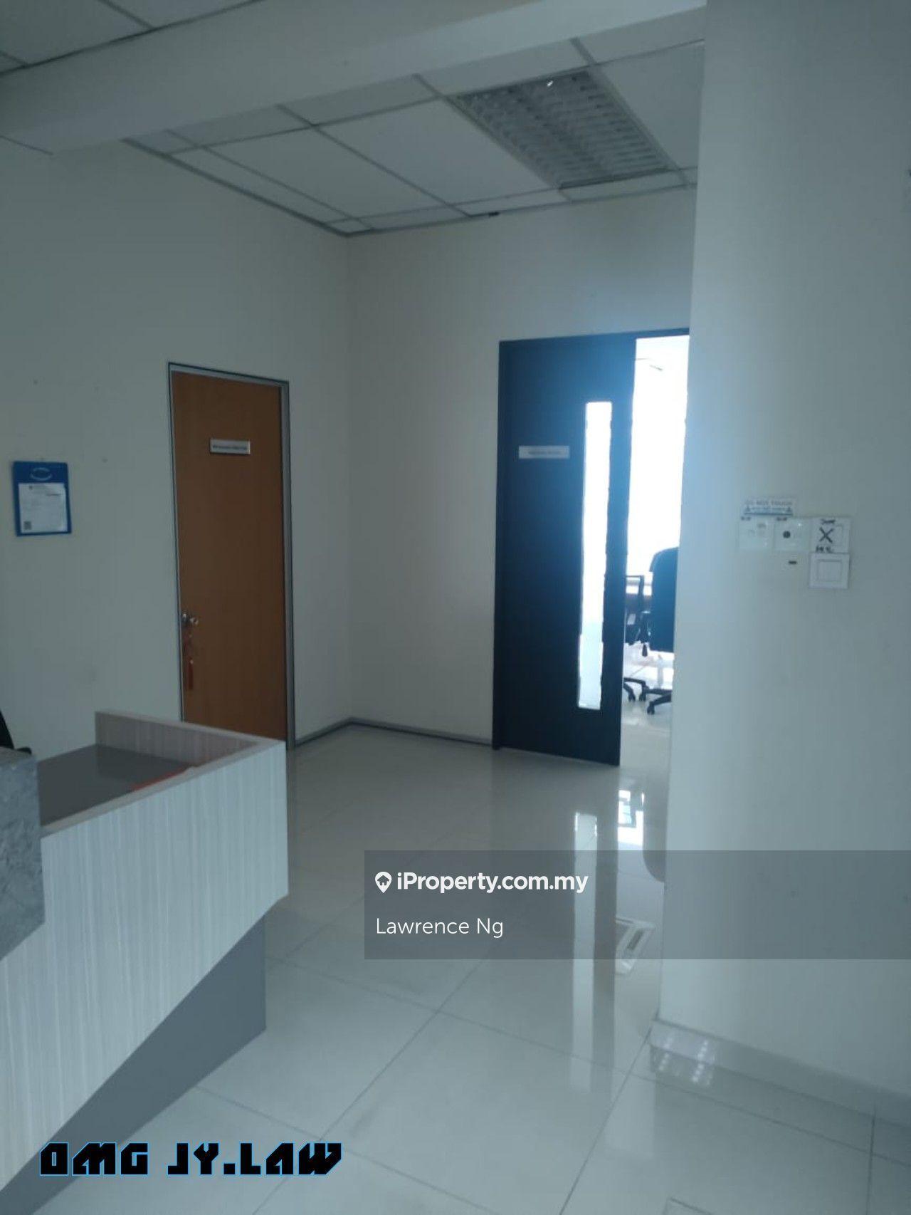 Bukit Tinggi Boulevard One Full Furnised Office For Sell 850 K Only