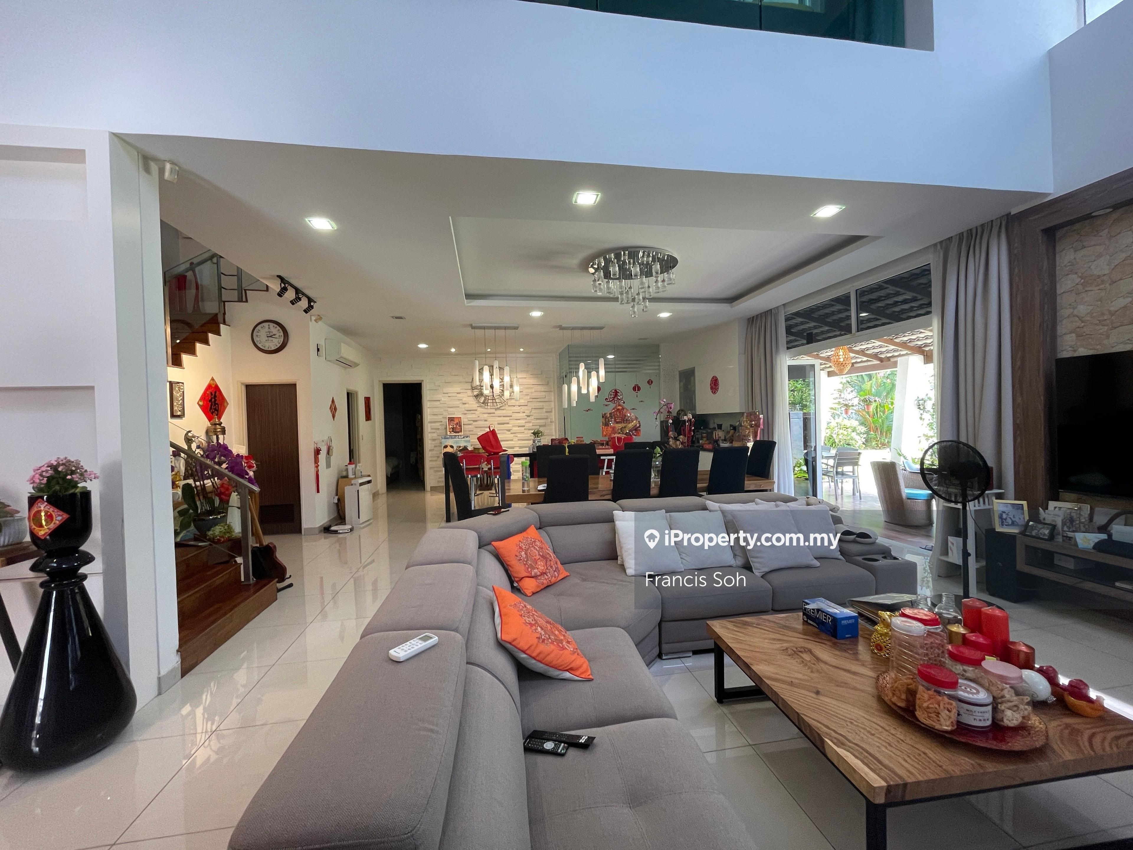 Limited corner unit with large land size and renovated