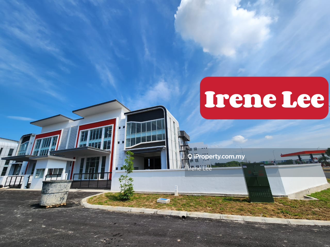 Dengkil new Corner 3 storey Semi D Factory near Mitsui KLIA
