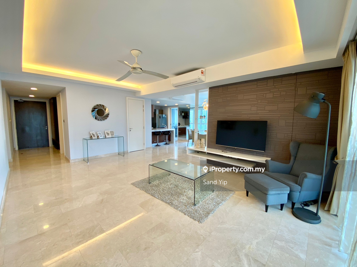 Spacious 4 Bedrooms