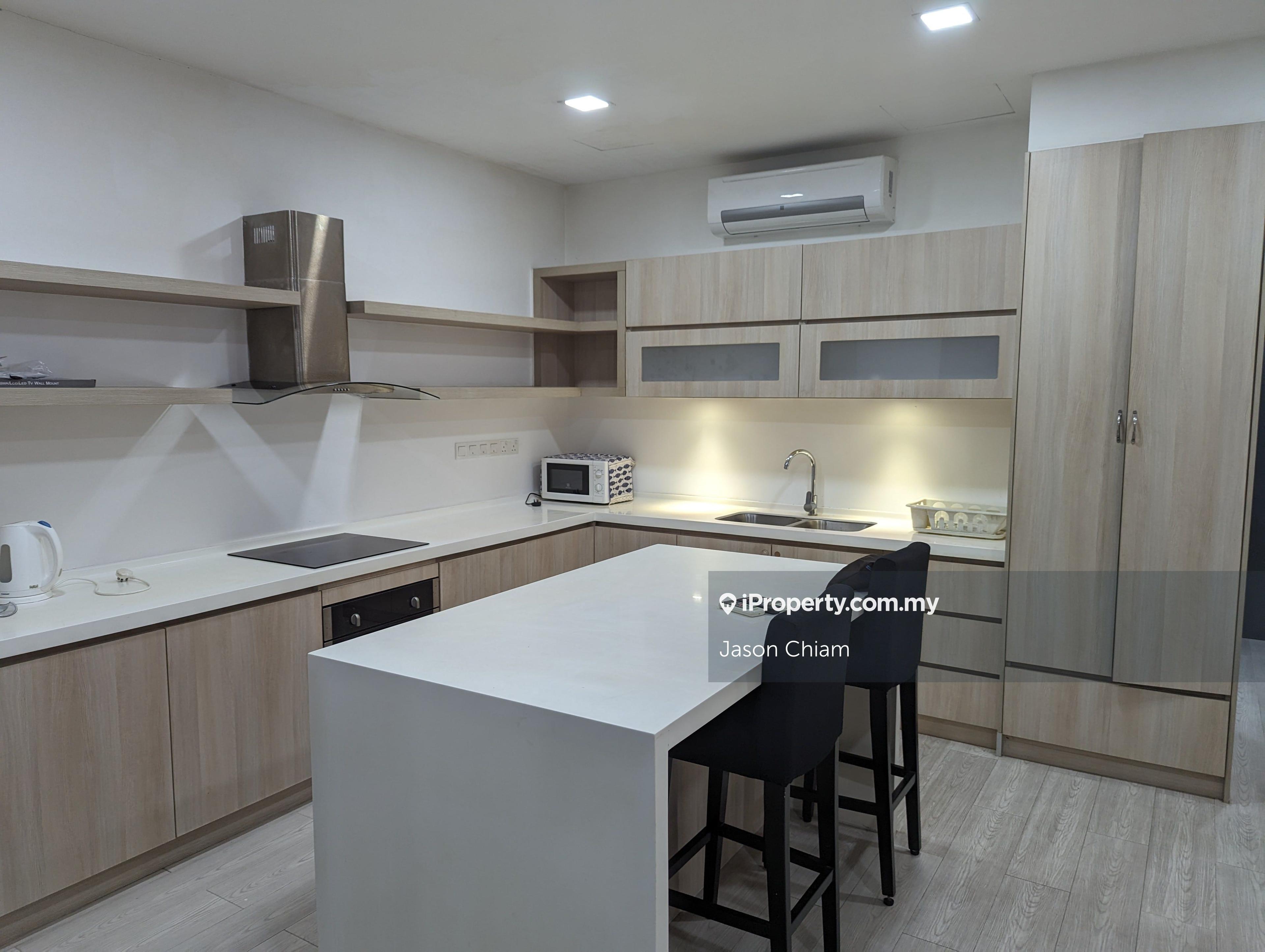 Fully Furnished 1 Bedroom MRT