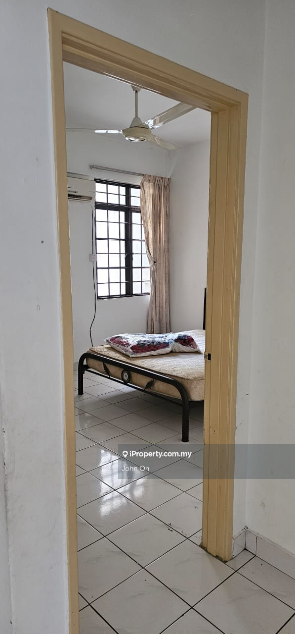 Usj 17 tropika paradise Condominium 3r2b2cp near Lrt station for Rent