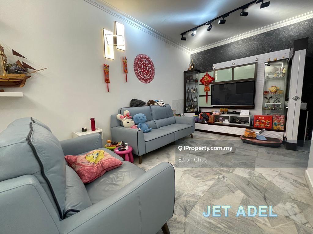 Bukit Raja Klang Jalan Zapin 1.5 Storey House Renovated Guarded Area