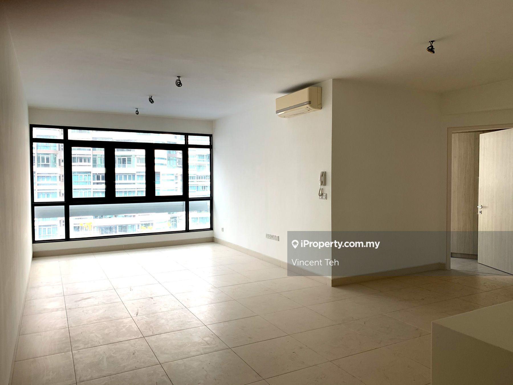 Specialist in Aragreen Residence w/ multiple listings. Call us to view