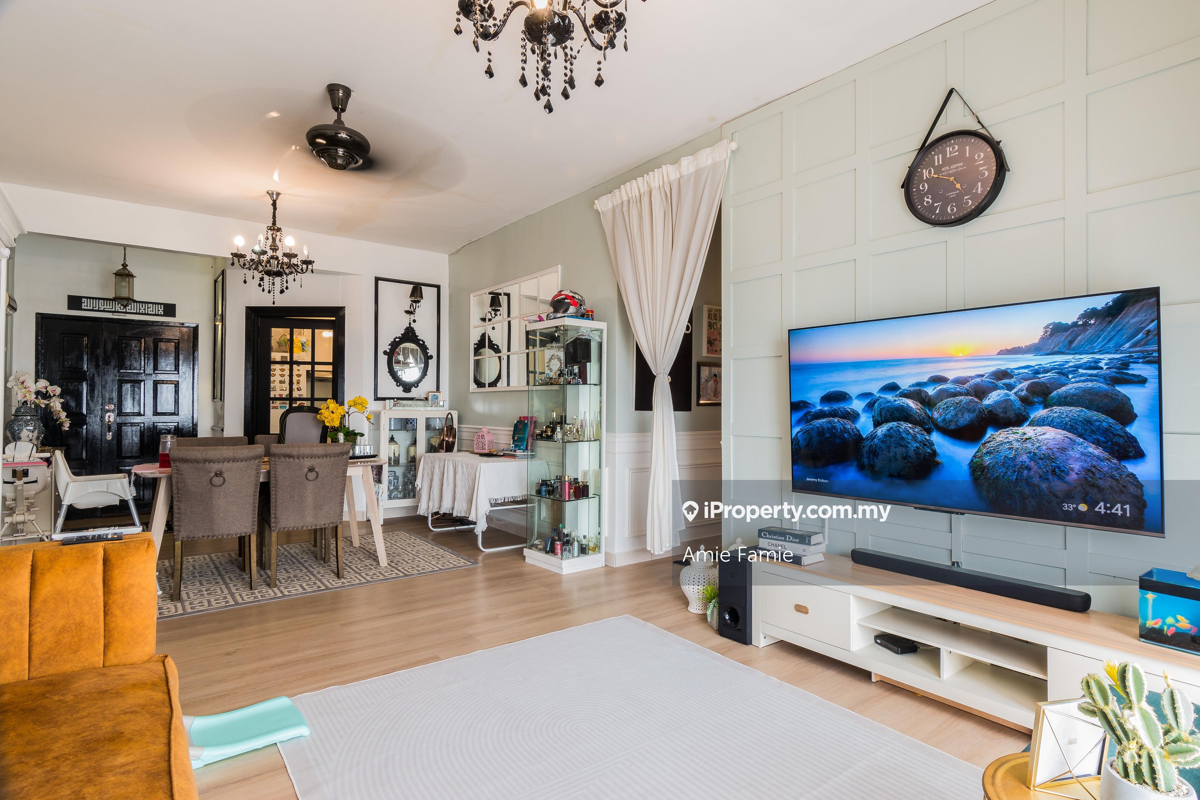 Free Spa & Mot Koi Tropika Renovated Partially Furnished 4 Bedrooms