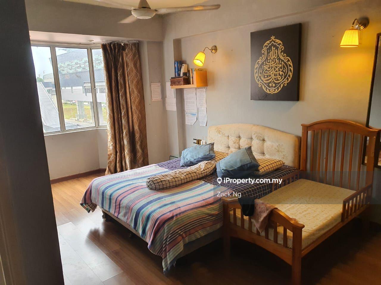 3 Bedroom Kelana D Putera Condo Near Public Transport