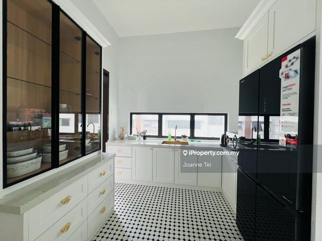 The Mulia Residence Cyber 10