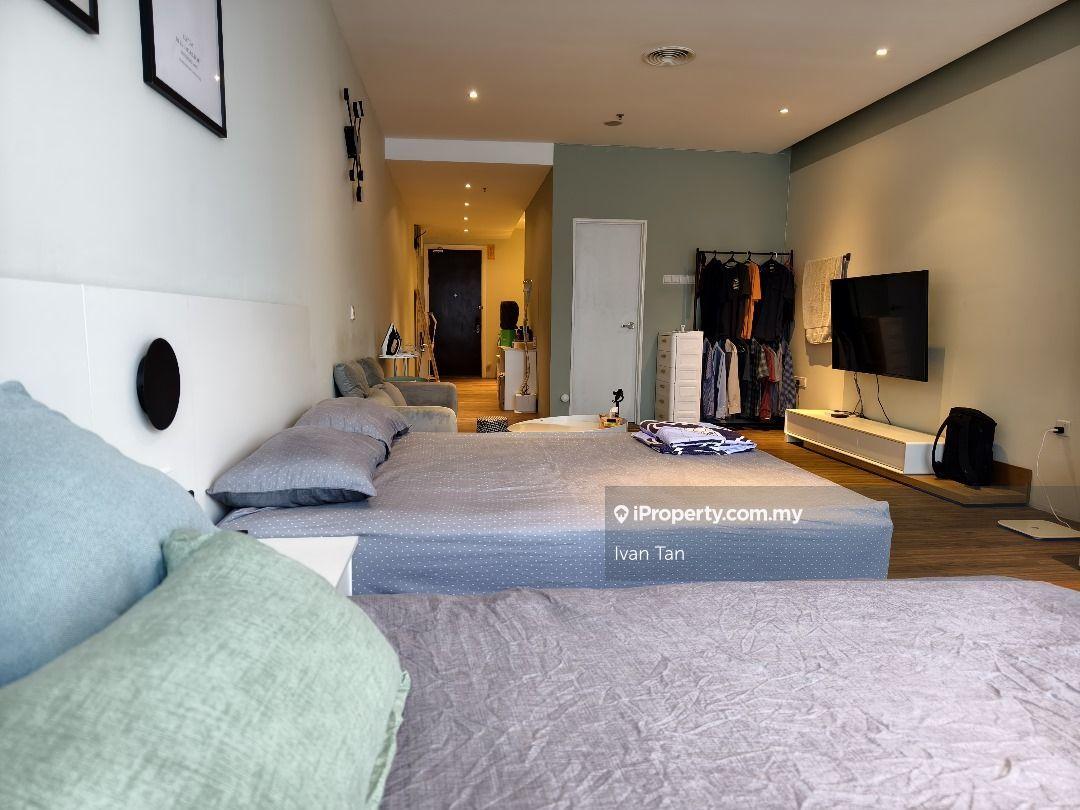 Very Below Market and High Roi and Renovated Studio unit For Sale 