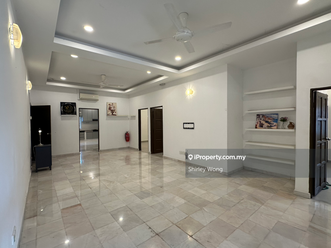 Bungalow for Sale in Petaling Jaya, Single Storey