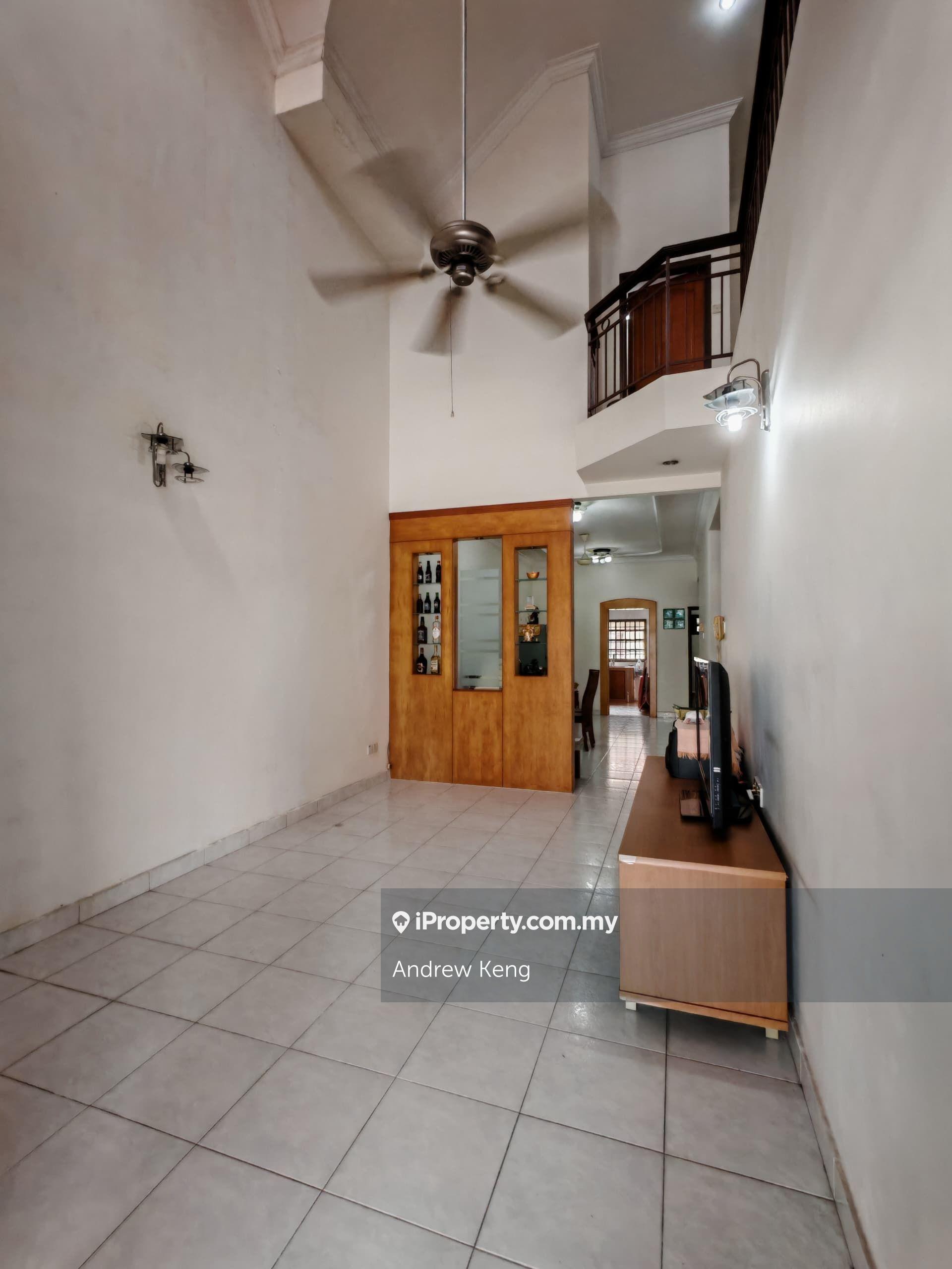 Ulu Tiram Pelangi Indah 1.5 Storey Terrace 22x80 Renovated Freehold